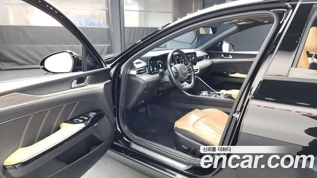 Kia K5 3세대 Signature, 2021 10