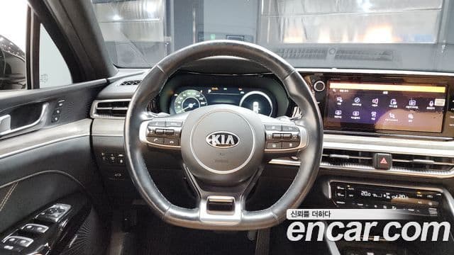 Kia K5 3세대 Signature, 2021 13