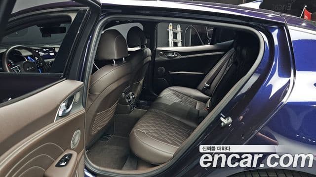 Kia 스팅어 마이스터 3.3 GT, 2022 11