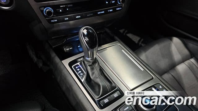 Hyundai Genesis DH Premium, 2014 9