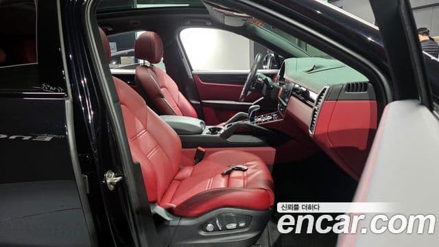 Porsche Cayenne (PO536) 3.0 купе, 2021 10