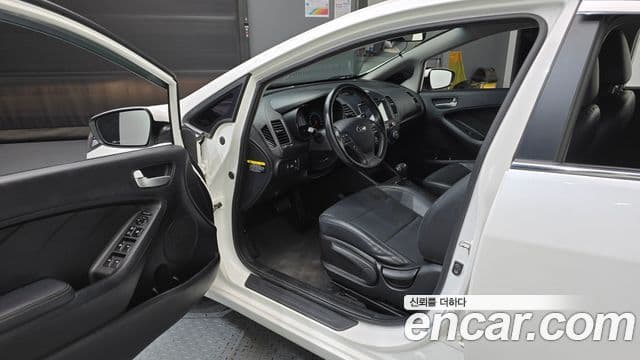 Kia K3 Trendy, 2015 10