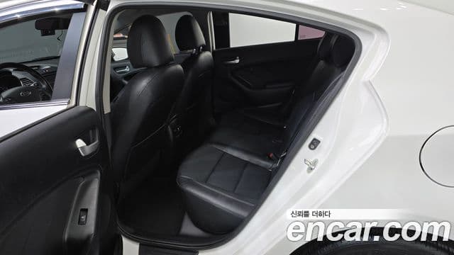 Kia K3 Trendy, 2015 11