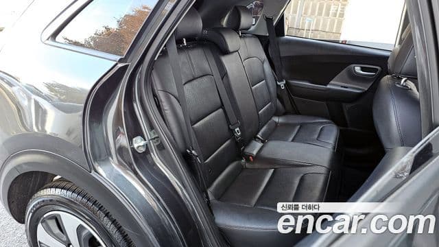 Kia The / новый New Niro Trendy, 2022 12