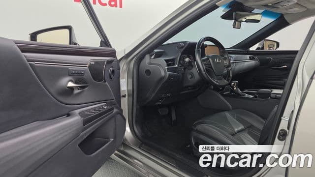 Lexus ES300h 7세대 Executive, 2021 14