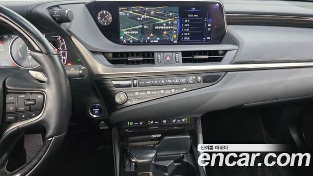 Lexus ES300h 7세대 Executive, 2021 16