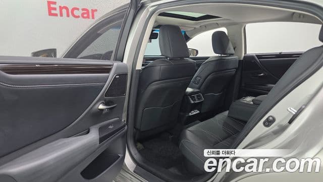 Lexus ES300h 7세대 Executive, 2021 18