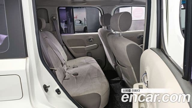 Nissan 큐브 Z12, 2011 12