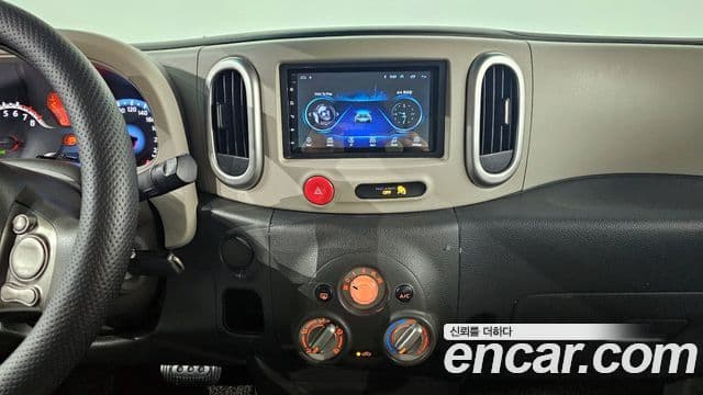 Nissan 큐브 Z12, 2011 14