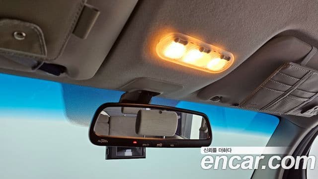 Nissan 큐브 Z12, 2011 17