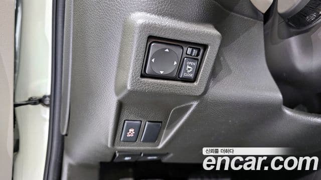 Nissan 큐브 Z12, 2011 18