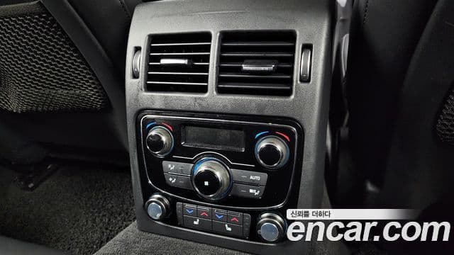 Jaguar XF (X260) 25t Portfolio, 2019 19