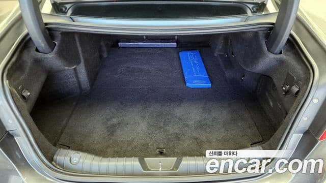 Jaguar XF (X260) 25t Portfolio, 2019 20