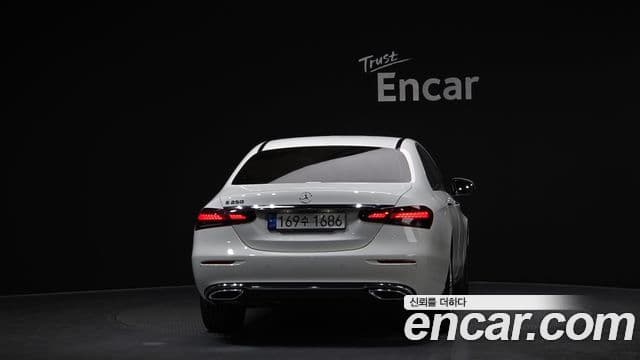 Mercedes-Benz E-класс W213 Exclusive, 2022 4