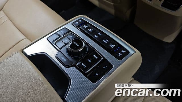 Genesis G80 Premium Luxury, 2018 17