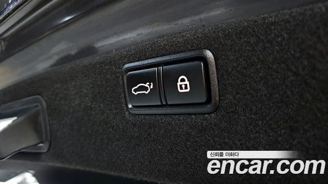 Genesis G80 Premium Luxury, 2018 18