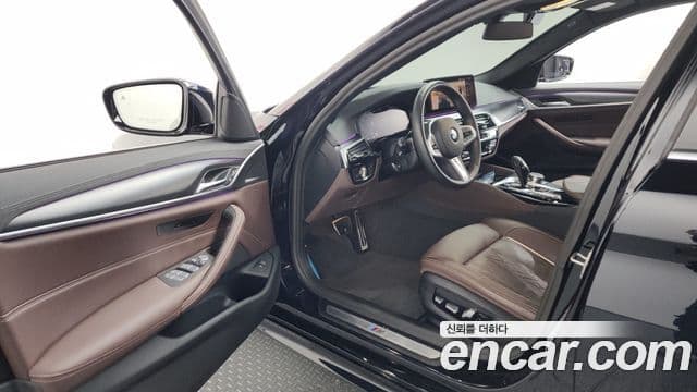 BMW 5시리즈 (G30) 523d M Sport, 2023 10