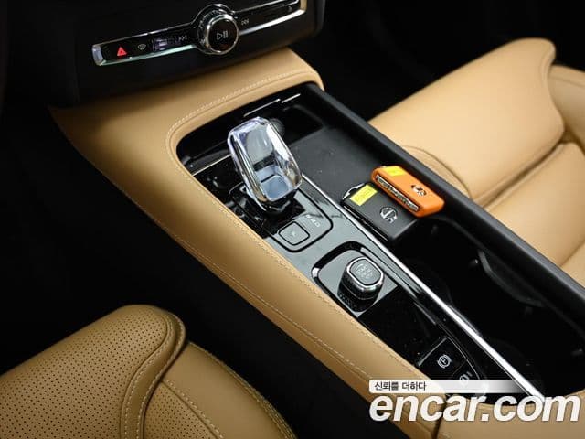 Volvo XC90 2세대 T8 Ultimate Bright гибрид, 2024 9