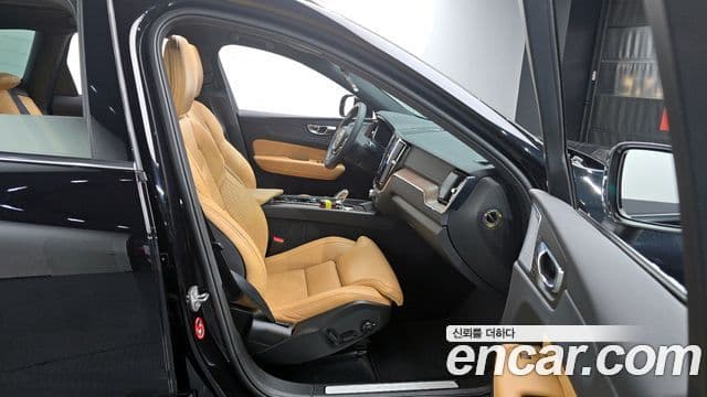 Volvo XC60 2세대 B5 Inscription, 2022 10