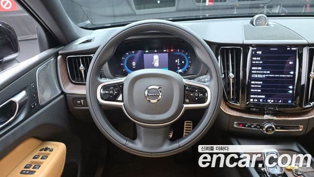 Volvo XC60 2세대 B5 Inscription, 2022 13