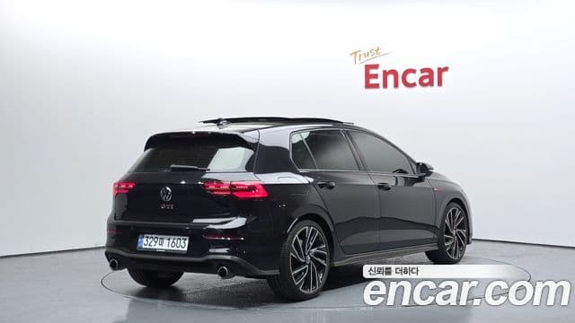 Volkswagen Гольф 8세대 2.0 GTI, 2022 2
