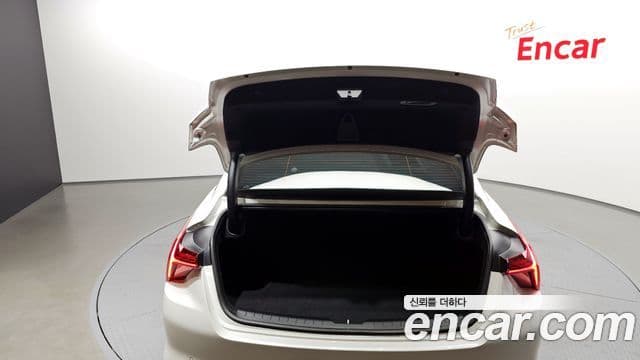 Kia K8 Trendy(арендный автомобиль), 2022 20