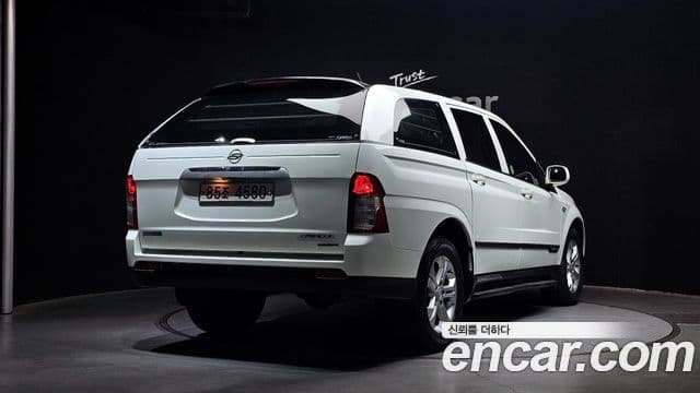 KG모빌리티(SsangYong) Korando Sport Club, 2013 2