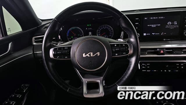 Kia K5 гибрид 3세대 Prestige, 2022 13
