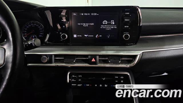 Kia K5 гибрид 3세대 Prestige, 2022 17