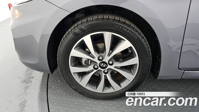 Hyundai Accent(новый кузов / новое поколение) Modern, 2015 все фото