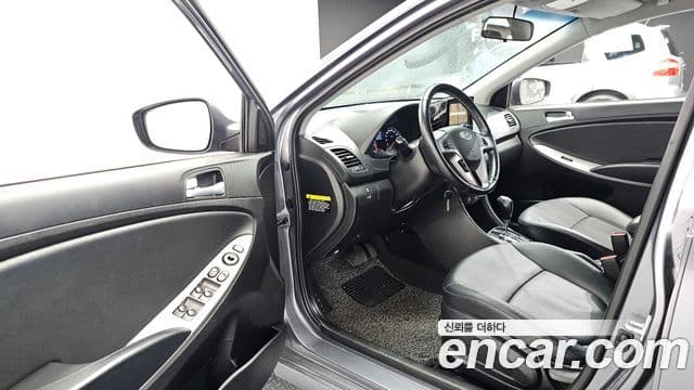 Hyundai Accent(новый кузов / новое поколение) Modern, 2015 11