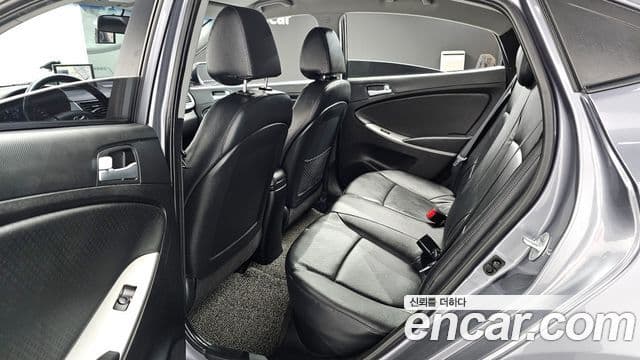 Hyundai Accent(новый кузов / новое поколение) Modern, 2015 12