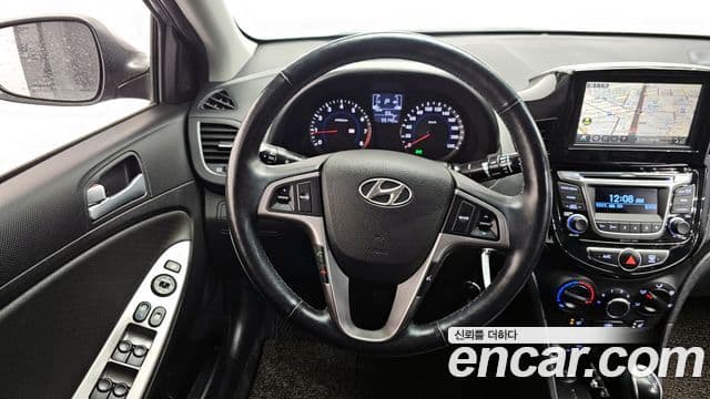 Hyundai Accent(новый кузов / новое поколение) Modern, 2015 13