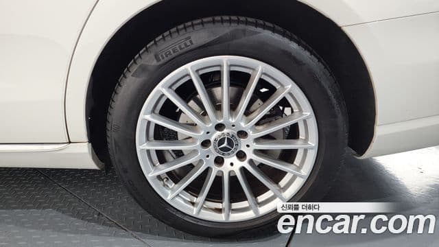 Mercedes-Benz E-класс W213 Exclusive, 2022 все фото