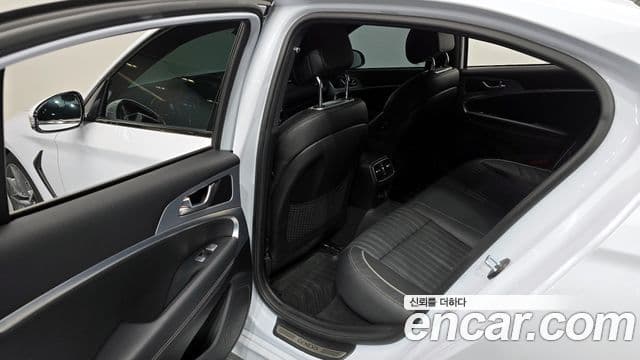 Genesis G70 Sport пакет, 2018 12