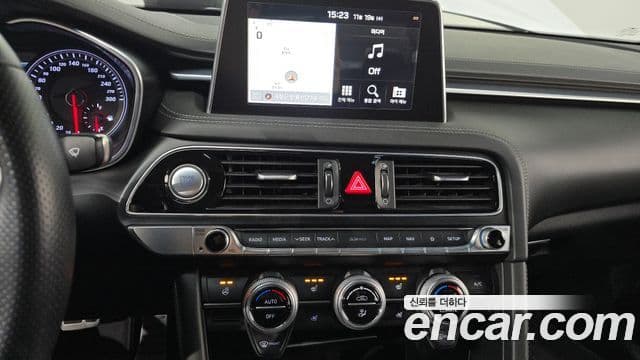 Genesis G70 Sport пакет, 2018 16