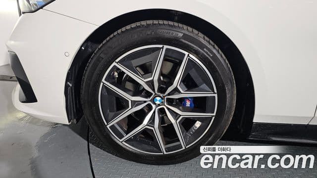 BMW 5시리즈 (G60) 520i M Sport, 2024 все фото