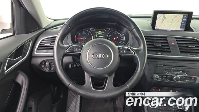 Audi Q3 8U, 2015 13