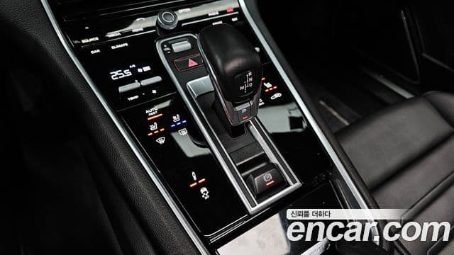 Porsche Panamera (971), 2020 9