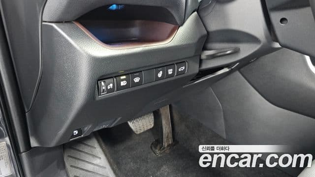 Toyota RAV4 5세대 2.5 4WD гибрид LTD, 2023 14
