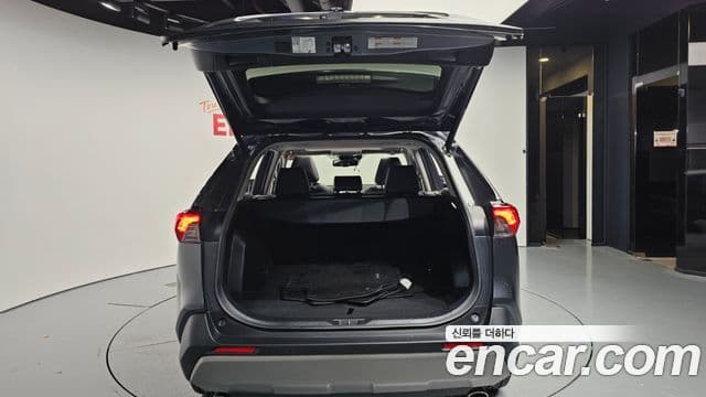 Toyota RAV4 5세대 2.5 4WD гибрид LTD, 2023 20
