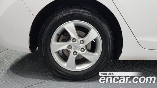 Hyundai Avante MD M16 GDI Smart, 2013 все фото