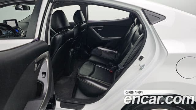 Hyundai Avante MD M16 GDI Smart, 2013 11