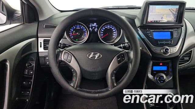 Hyundai Avante MD M16 GDI Smart, 2013 16