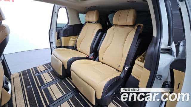 Kia Carnival 4세대 Signature, 2022 11