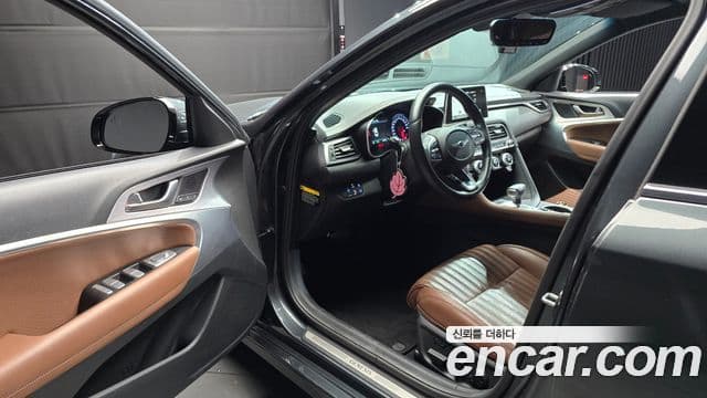 Genesis G70 Elite, 2019 11