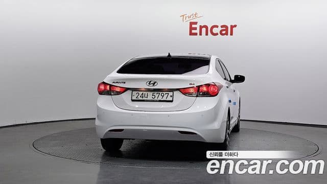 Hyundai Avante MD Modern, 2013 4