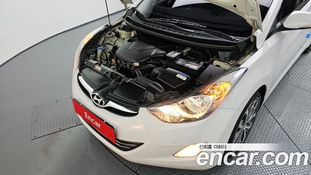 Hyundai Avante MD Modern, 2013 6