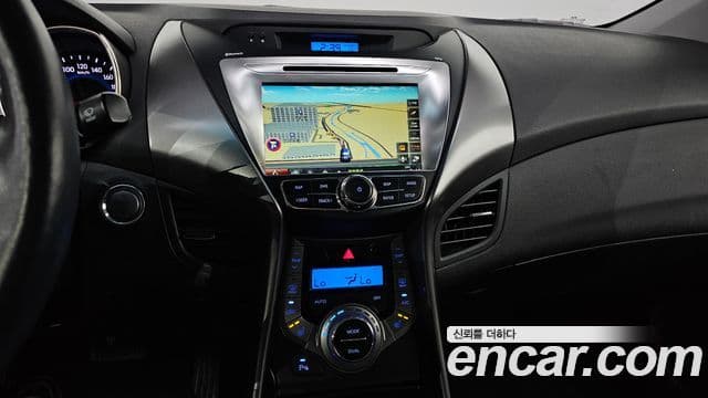 Hyundai Avante MD Modern, 2013 17