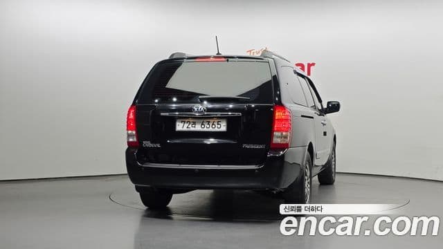 Kia Carnival R President, 2013 4